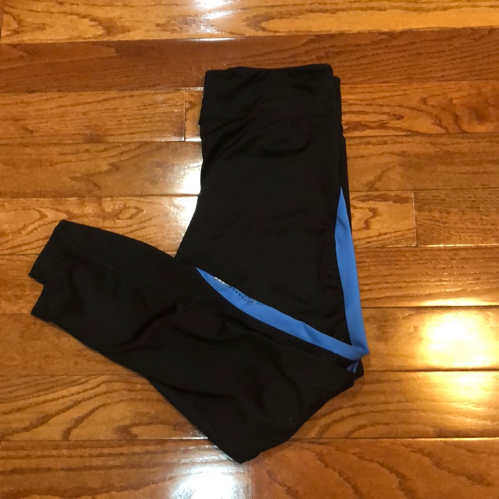 Athletic leggings